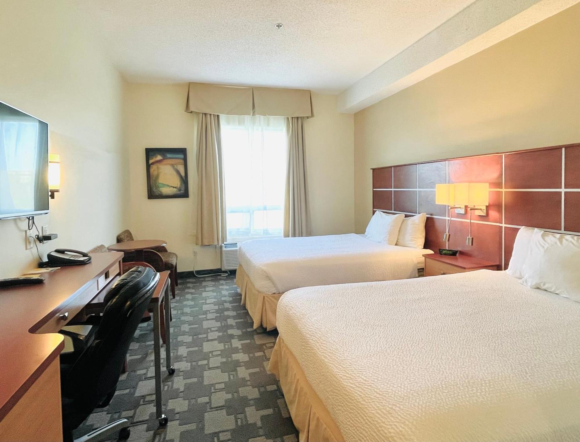 Days Inn By Wyndham Grande Prairie Εξωτερικό φωτογραφία